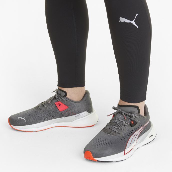 Puma Canada Chaussures De Course Castlerock-white-lava Blast Eternity Nitro Pour Hommes