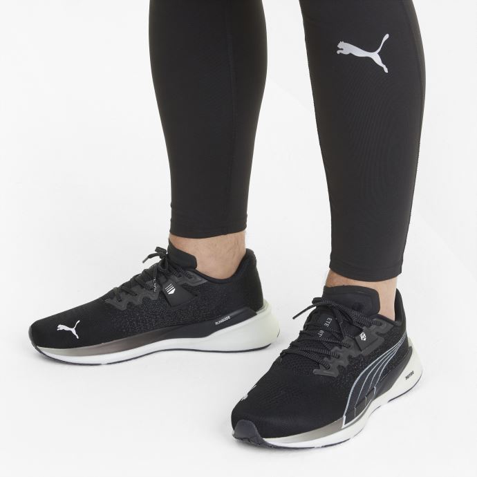 Puma Canada Eternity Nitro Chaussures De Course Pour Hommes Noir Et Blanc