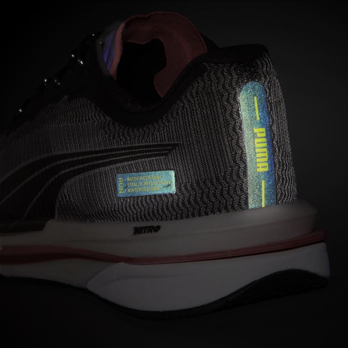 Puma Canada Velocity Nitro Wtr Chaussures De Course Pour Femmes Noir-argent-jaune Lueur
