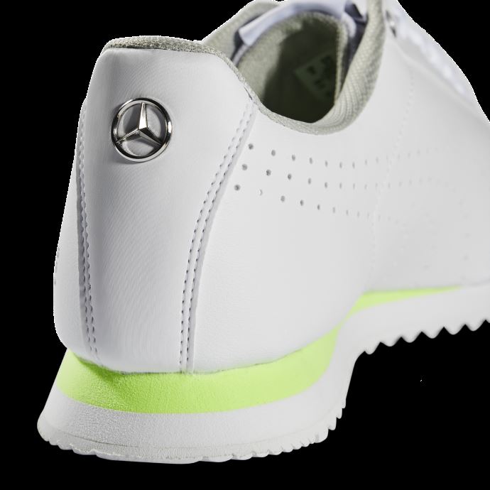 Blanc Pétillant Pomme Mercedes-amg Petronas Roma Via Chaussures De Sport Automobile Perforées Puma Canada
