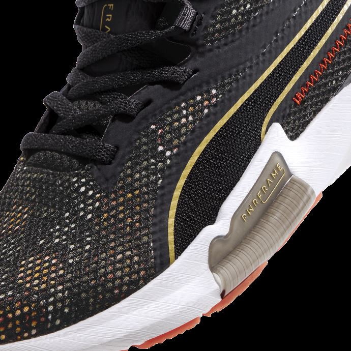 Puma Canada Pwrframe Frida Chaussures D'entraînement Pour Femmes Black-firelight-metallic Gold
