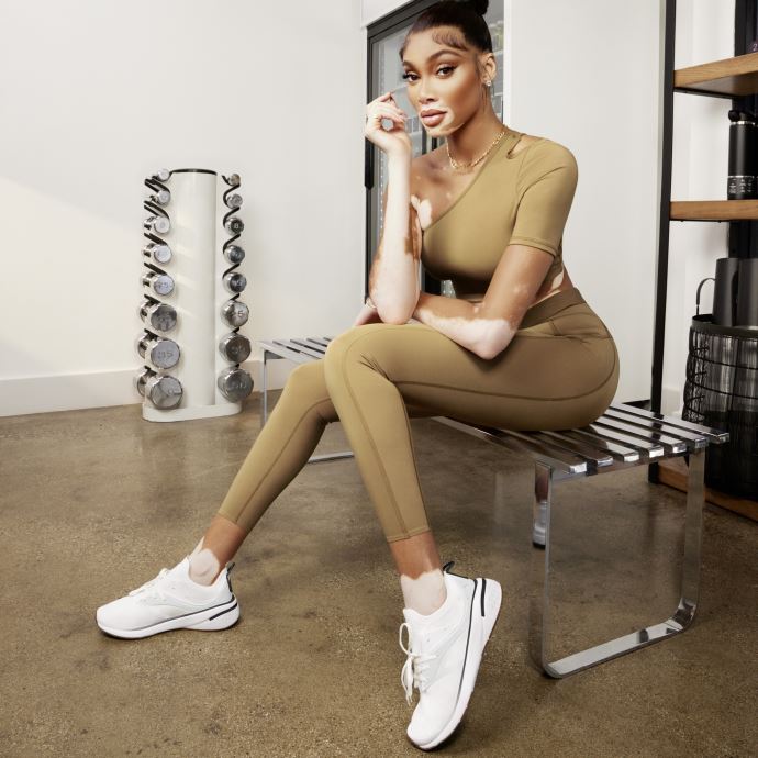 Chaussures D'entraînement Pour Femmes Forever Xt Fade Puma Canada Noir-blanc-argent Métallisé
