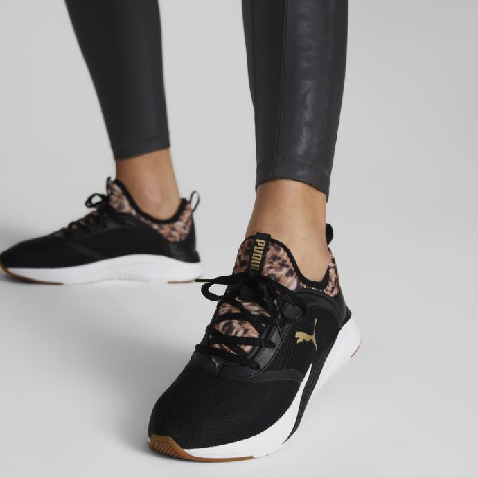 Chaussures De Course Glam Black-team Gold Softride Ruby ​​safari Femmes Puma Canada
