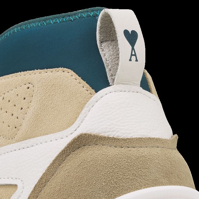 Baskets Puma Canada X Ami Trc Blaze Mid Marshmallow Sable Clair
