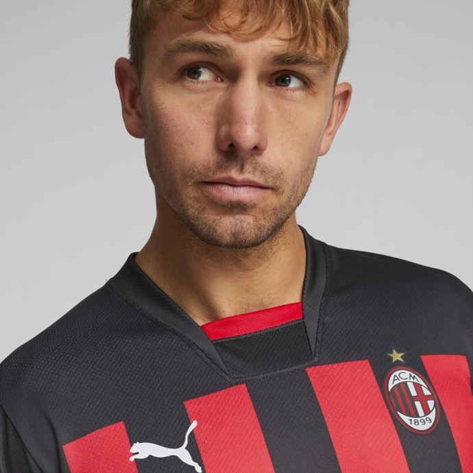 Puma Canada A.c. Noir-tango Rouge Maillot De Football Milan Home Replica Homme