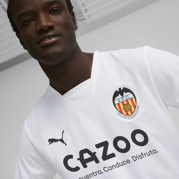Maillot Valencia Cf Home 22-23 Replica Hommes Blanc-noir Puma Canada